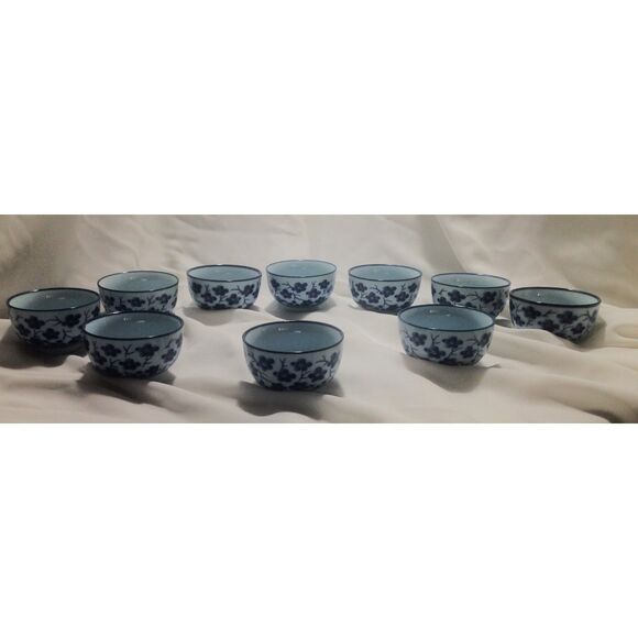 10% OFF FS ITEM42Set of 11 Porcelain Wht/Blue Teacups & TeapotPanda logo